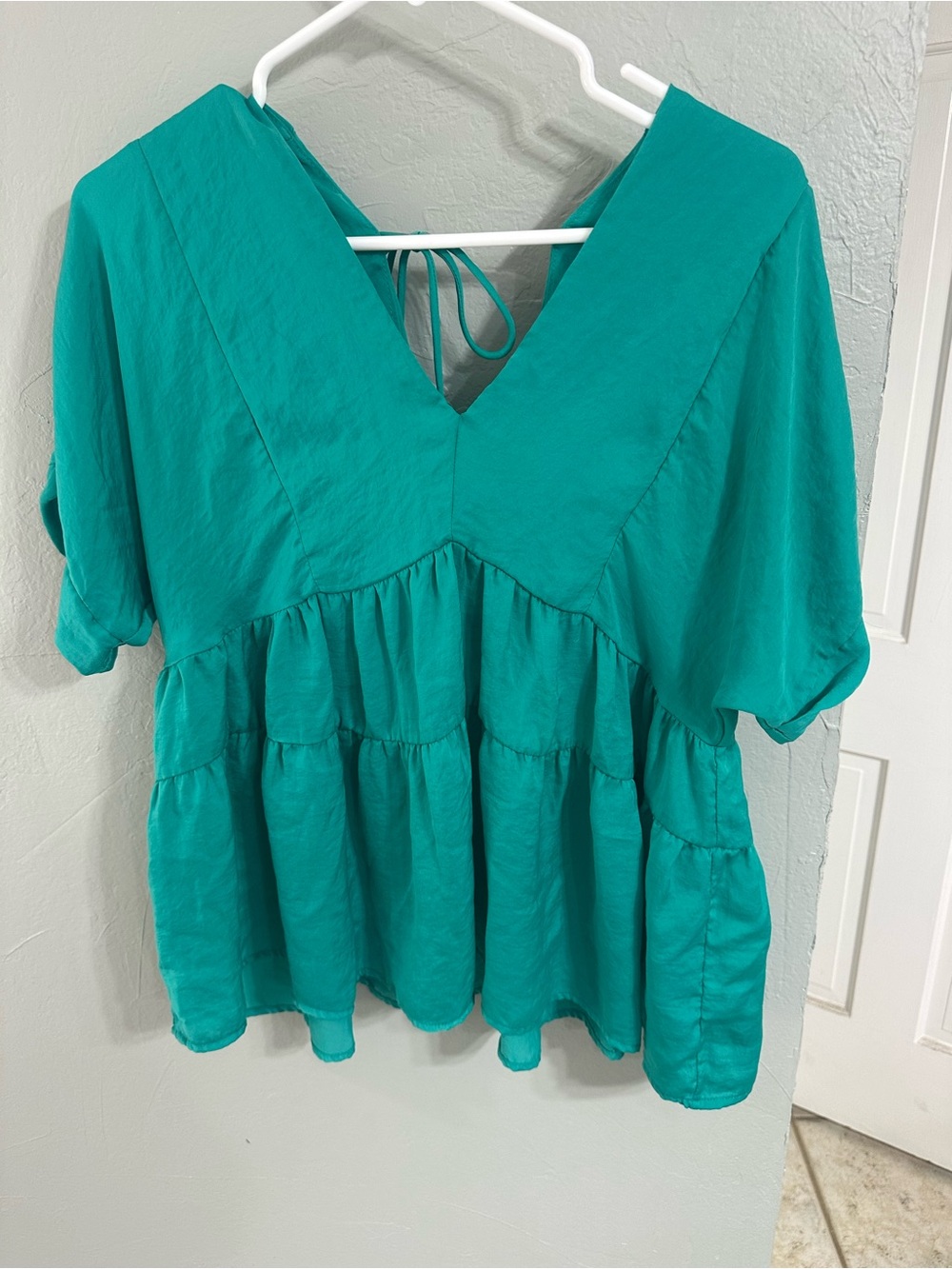 entro Teal V-Neck Tiered Peplum Top
